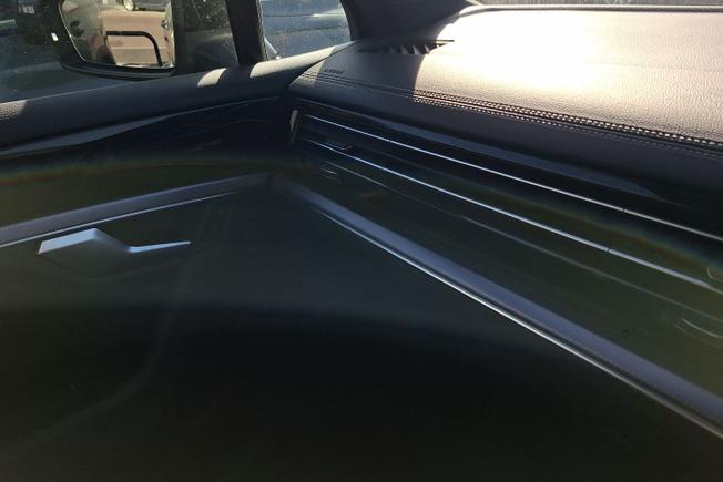VOLKSWAGEN Touareg Photo 25