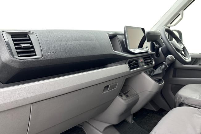 VOLKSWAGEN Crafter Photo 2