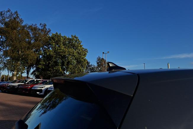 VOLKSWAGEN Golf Photo 27