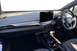 VOLKSWAGEN ID.4 Photo 2