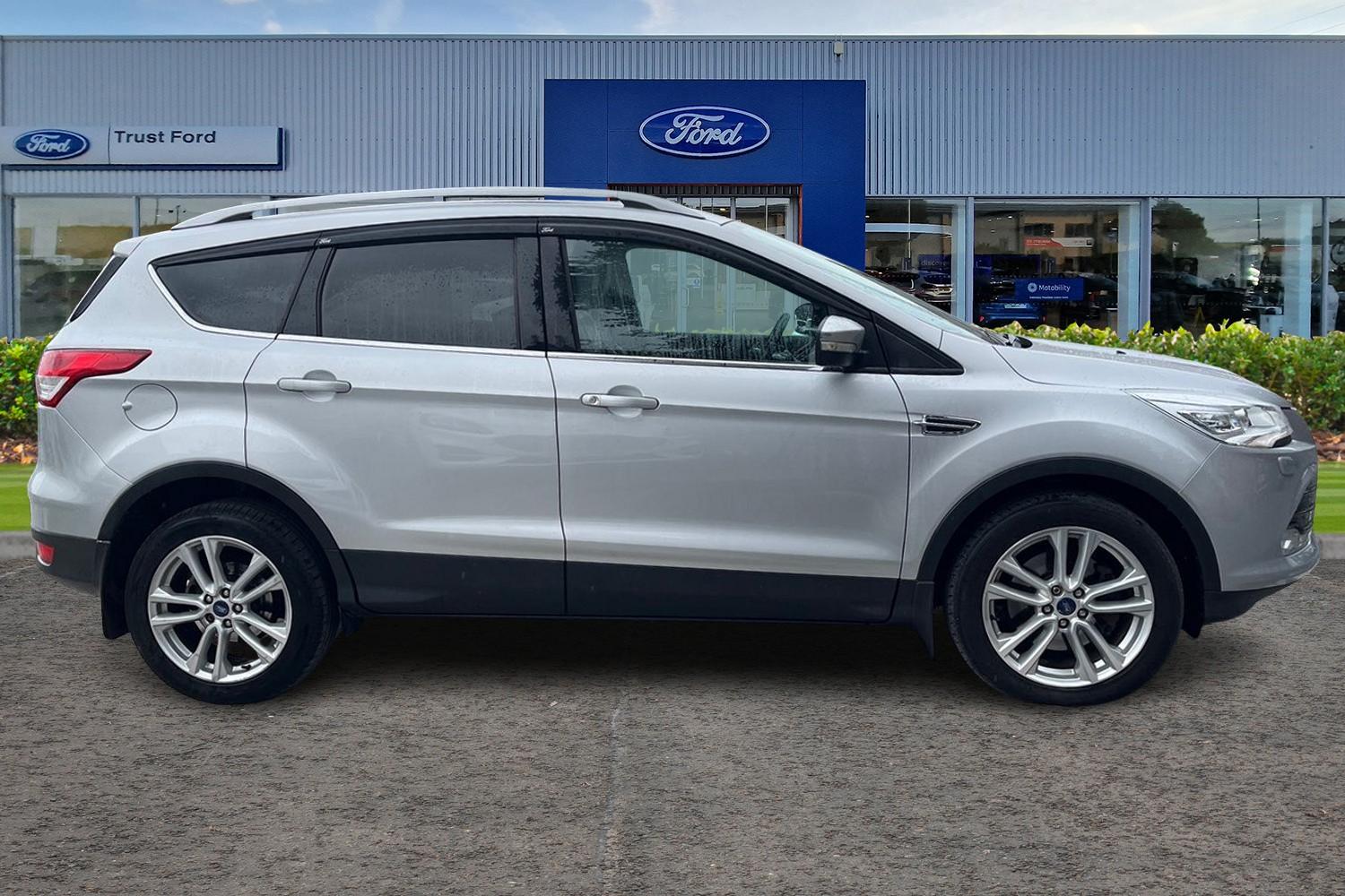 Ford KUGA Photo 2
