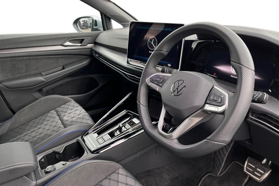 Volkswagen GOLF Photo autoimg-1f9118e0bb675590f7488c4bdf449b588f51aa38.jpg