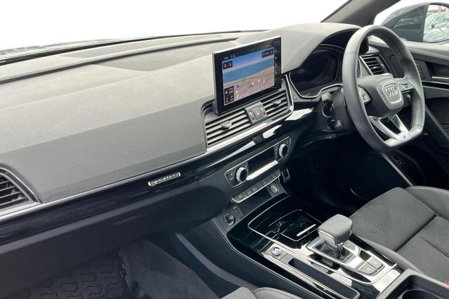 AUDI Q5 Photo 2