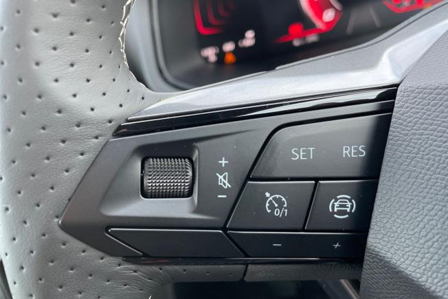 SEAT Ibiza Photo 16