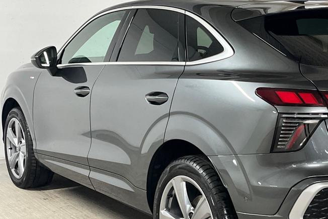 Audi Q3 Photo 33