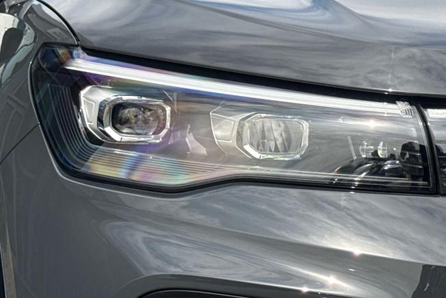 VOLKSWAGEN Tiguan Photo 19