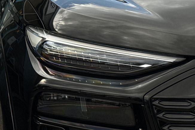 Audi Q6 e-tron Photo 19