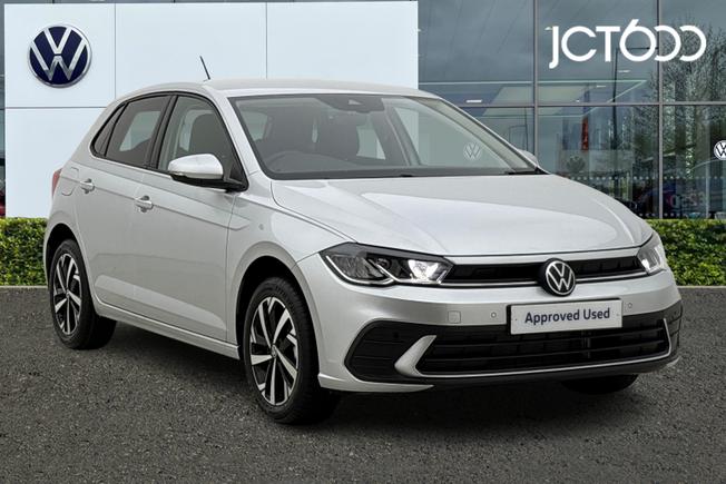 VOLKSWAGEN Polo Photo 1