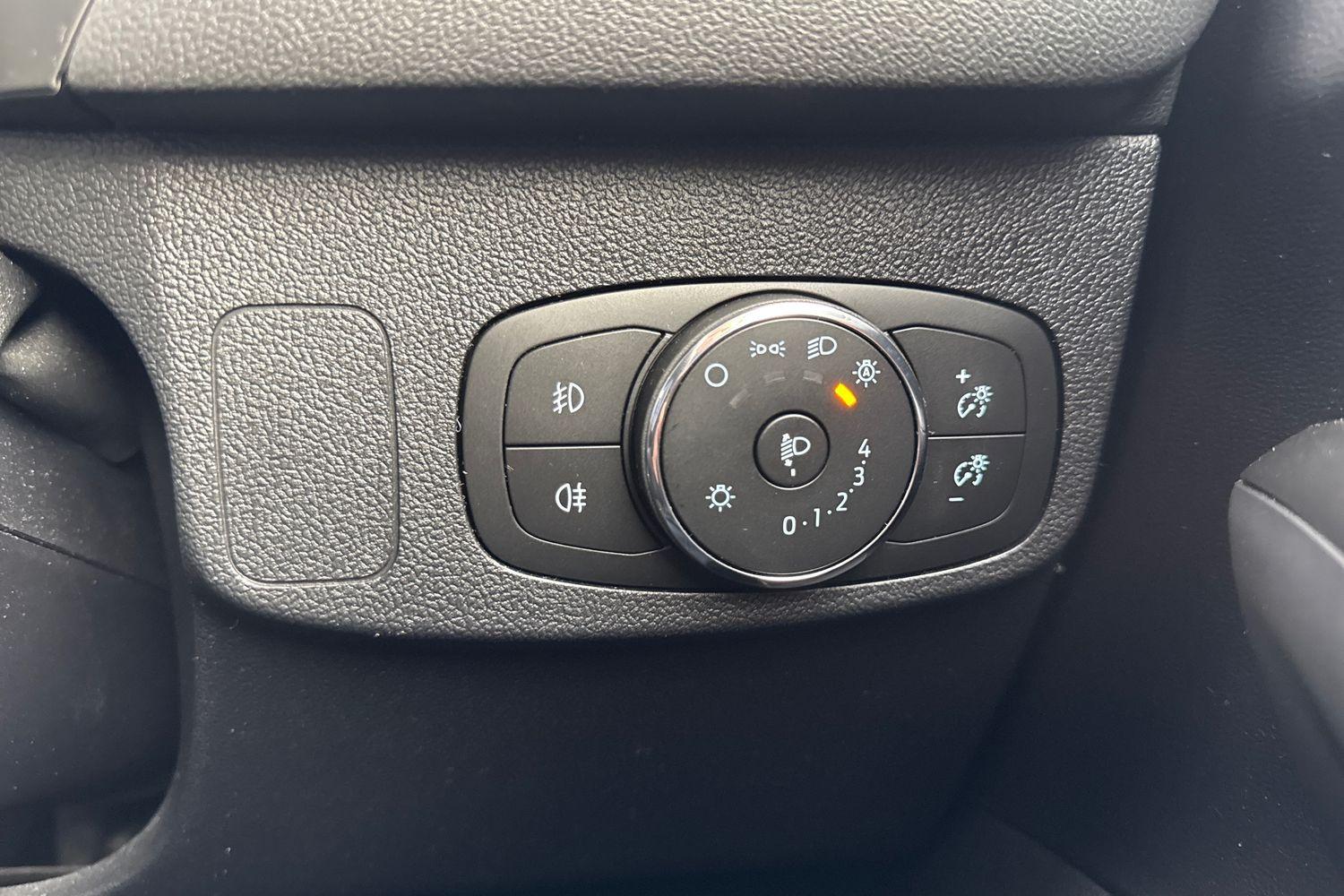 Ford FOCUS Photo 27