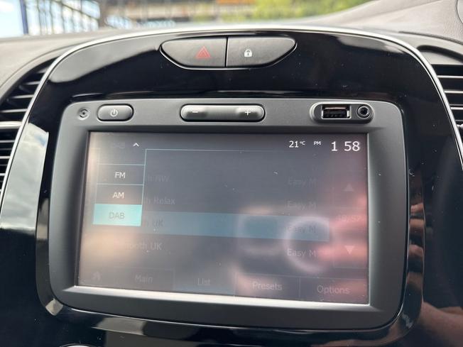 RENAULT Captur Photo 34