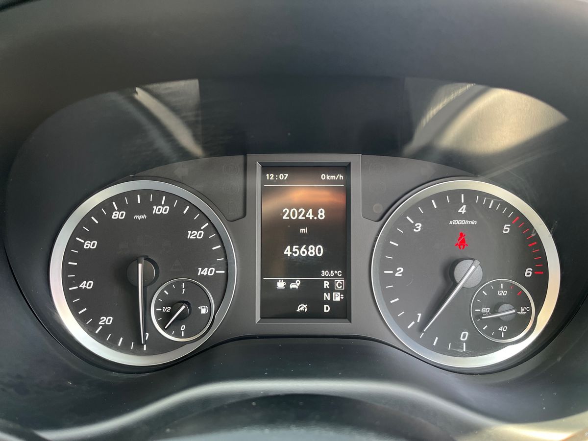 Mercedes-Benz Vito Photo 42
