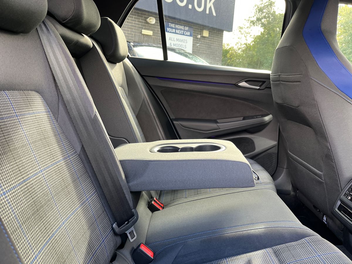 Volkswagen Golf Photo 31