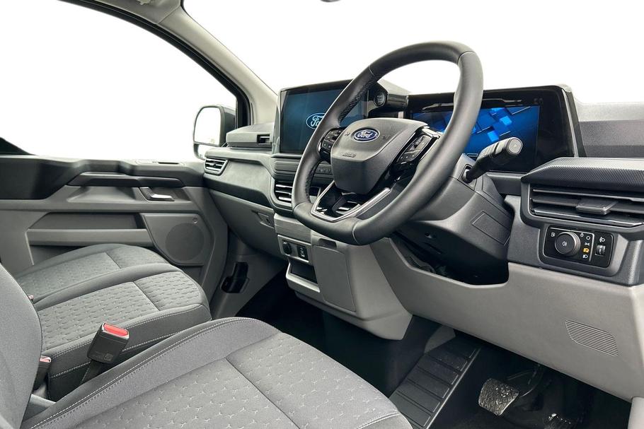 Used FORD TRANSIT CUSTOM MT75FFE 15