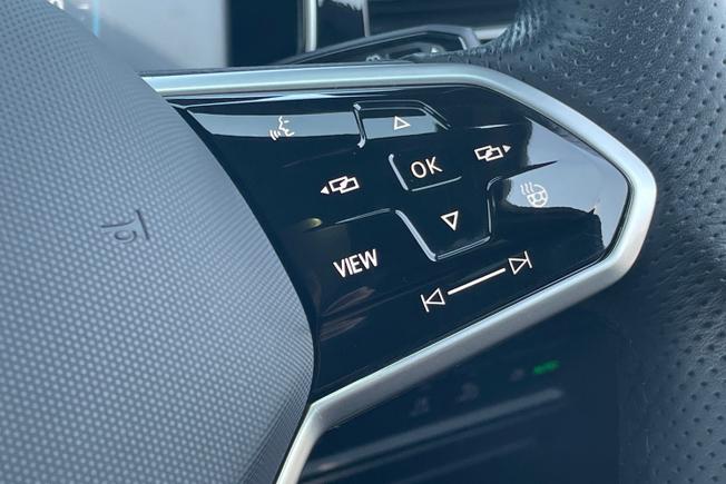 VOLKSWAGEN Touareg Photo 17