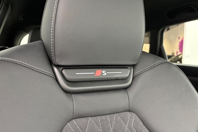 AUDI Q6 E-Tron Photo 28