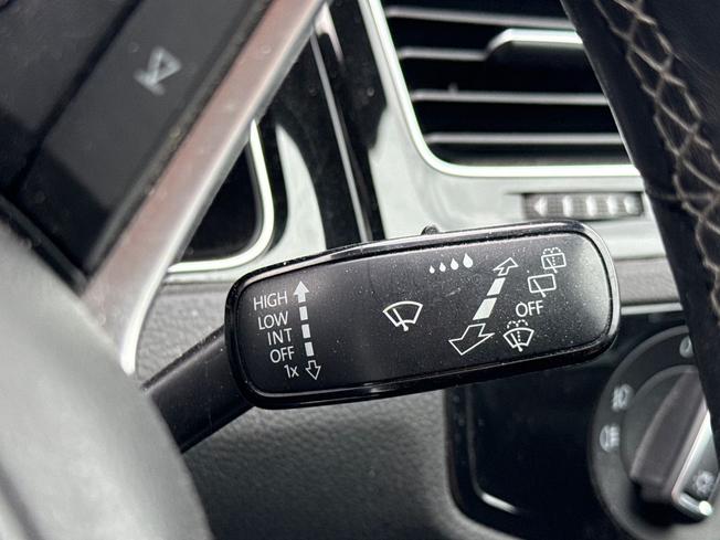 VOLKSWAGEN Golf Photo 25