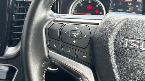 Isuzu D-MAX Photo autoimg-1fb7b824a1391fcb95315e17f18d48bff4923573.jpg