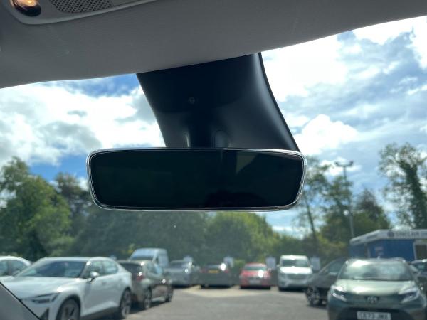 TESLA Model Y Photo autoimg-1fb90249686bab67aedac3df18b6c1c3710643f6.jpg