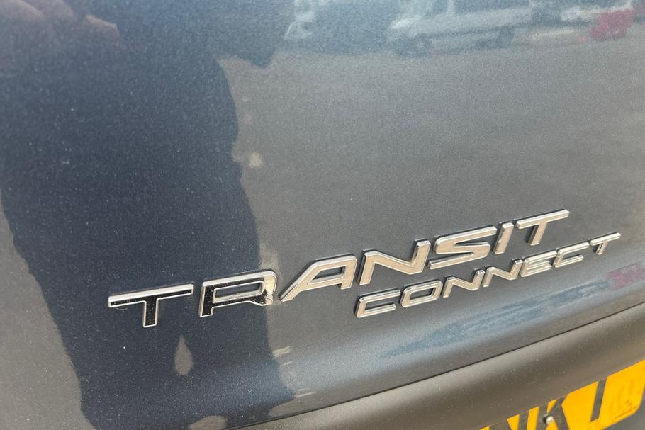 Used FORD TRANSIT CONNECT HR19NKT 19