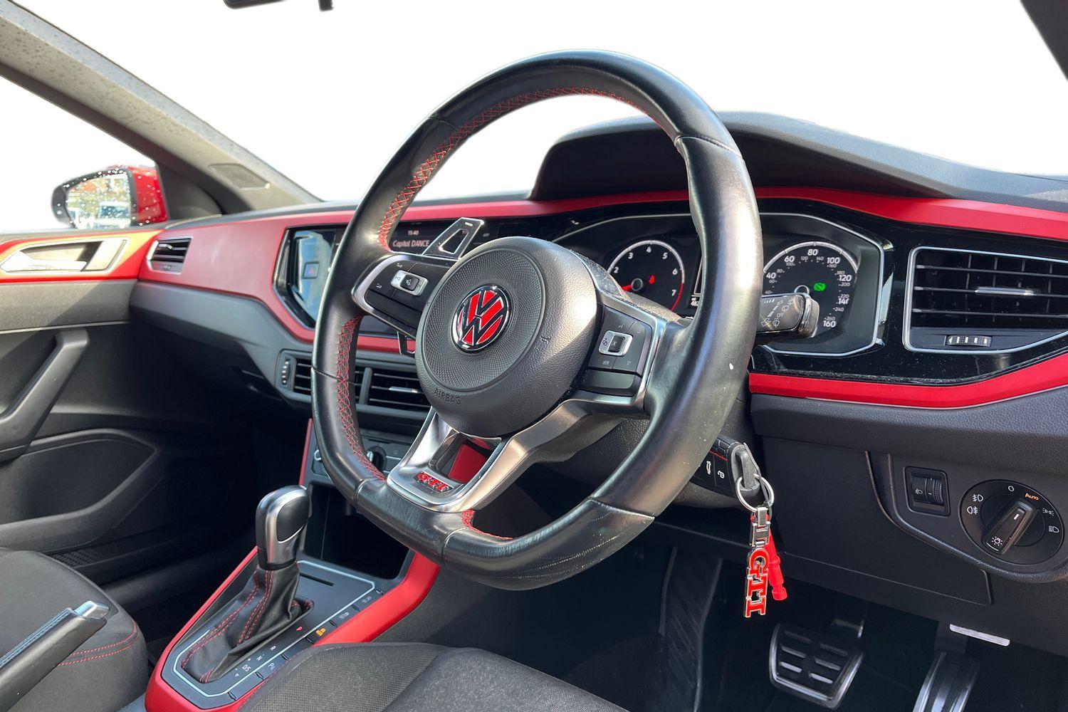 Volkswagen POLO Photo 8
