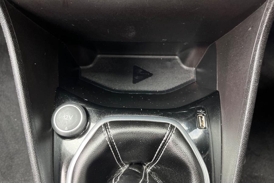 Ford Fiesta Photo autoimg-1fc5464f1fdba9b59eb748515859f77d9c782698.jpg