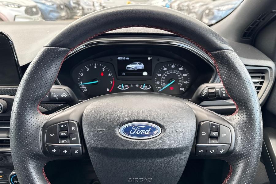 Ford Focus Photo autoimg-1fc558ad5dbfa29d702abbca8147ac65cffc6ebf.jpg
