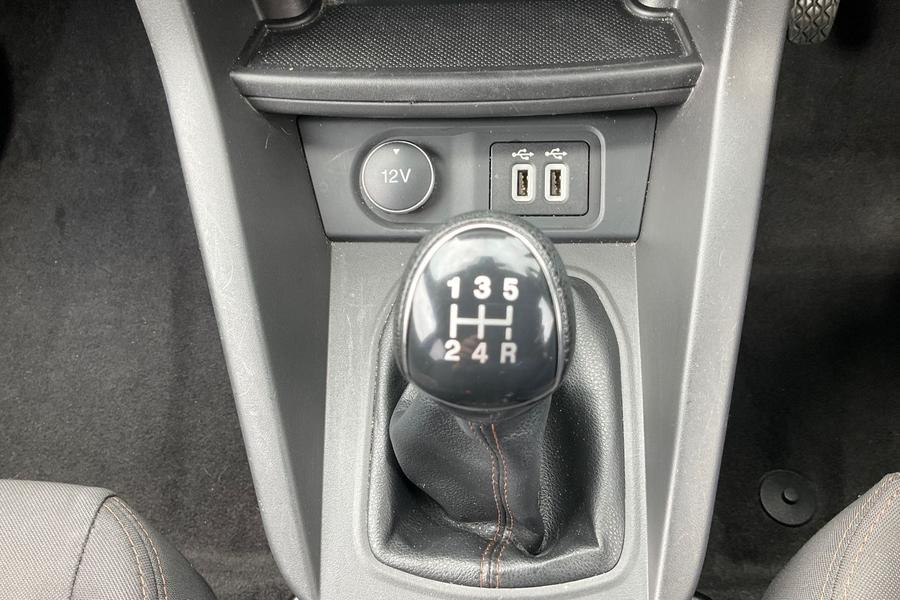 Ford KA+ Photo autoimg-1fc5e1b97cbe4085a3a8939cccfa5dd76a6b2fd6.jpg