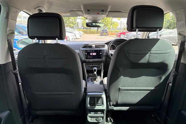 VOLKSWAGEN Tiguan Photo 30
