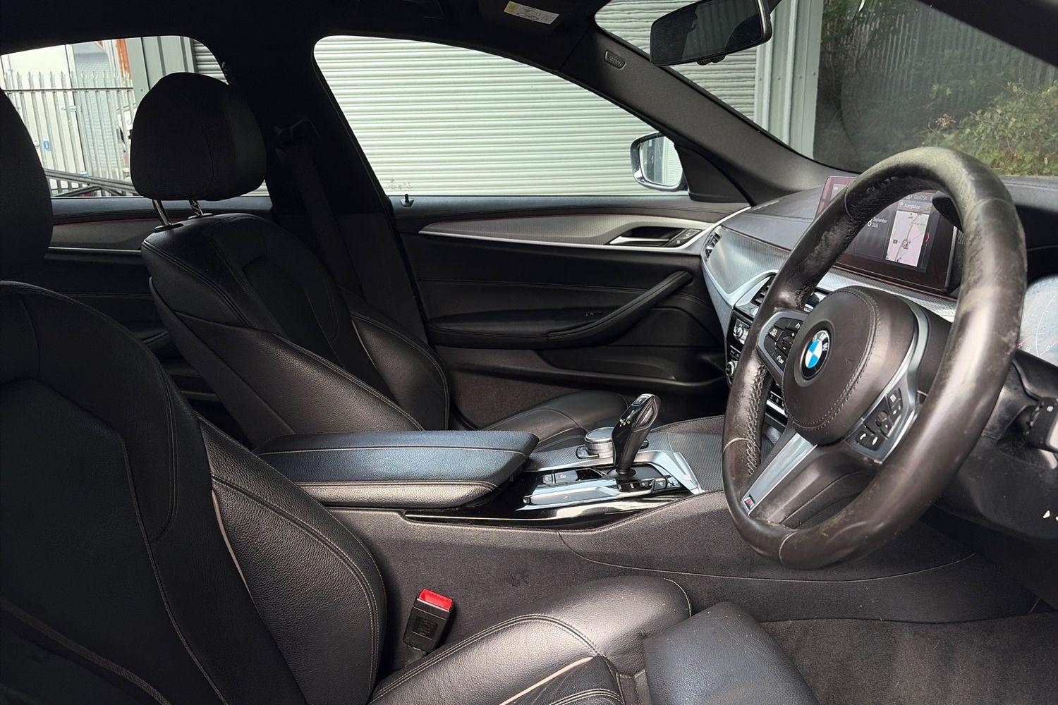 BMW 5 SERIES Photo 16