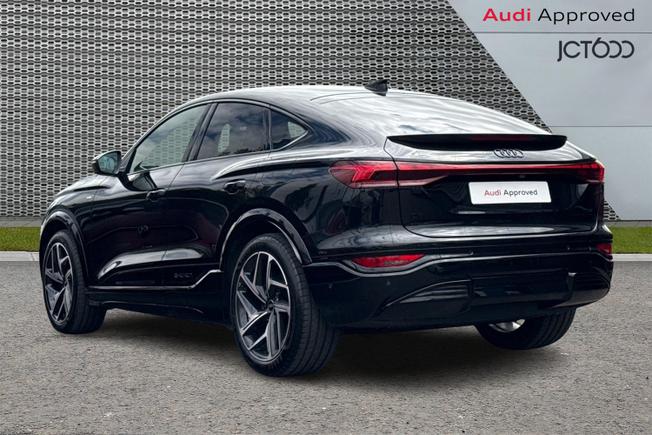 AUDI Q6 E-Tron Photo 3