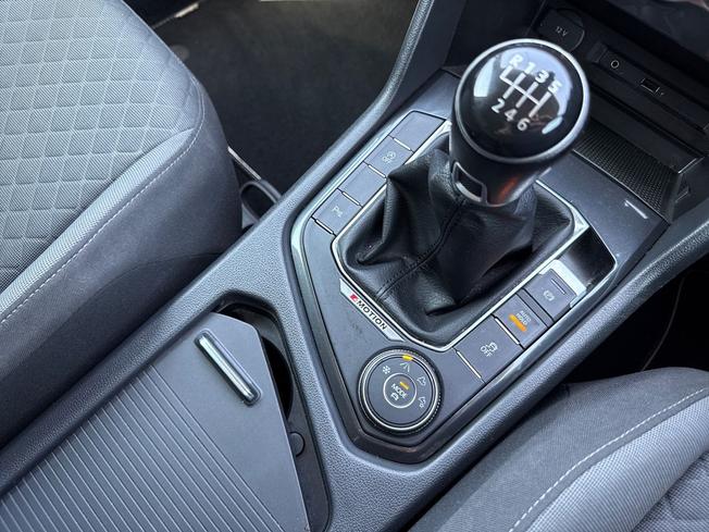 VOLKSWAGEN Tiguan Photo 30