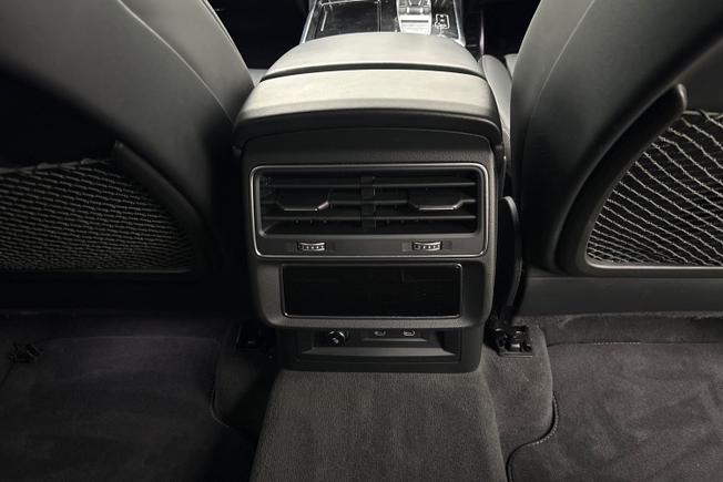 AUDI SQ8 Photo 27