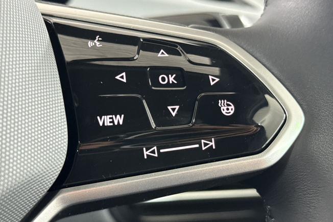 VOLKSWAGEN ID.3 Photo 17
