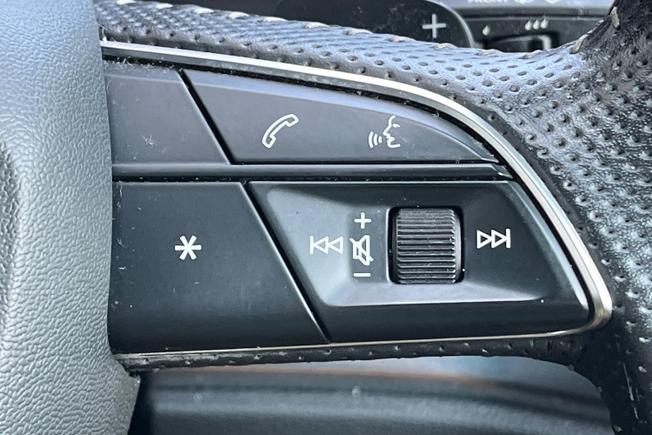 AUDI Q3 Photo 17
