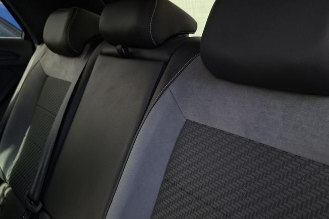 VOLKSWAGEN T-Roc Photo 26