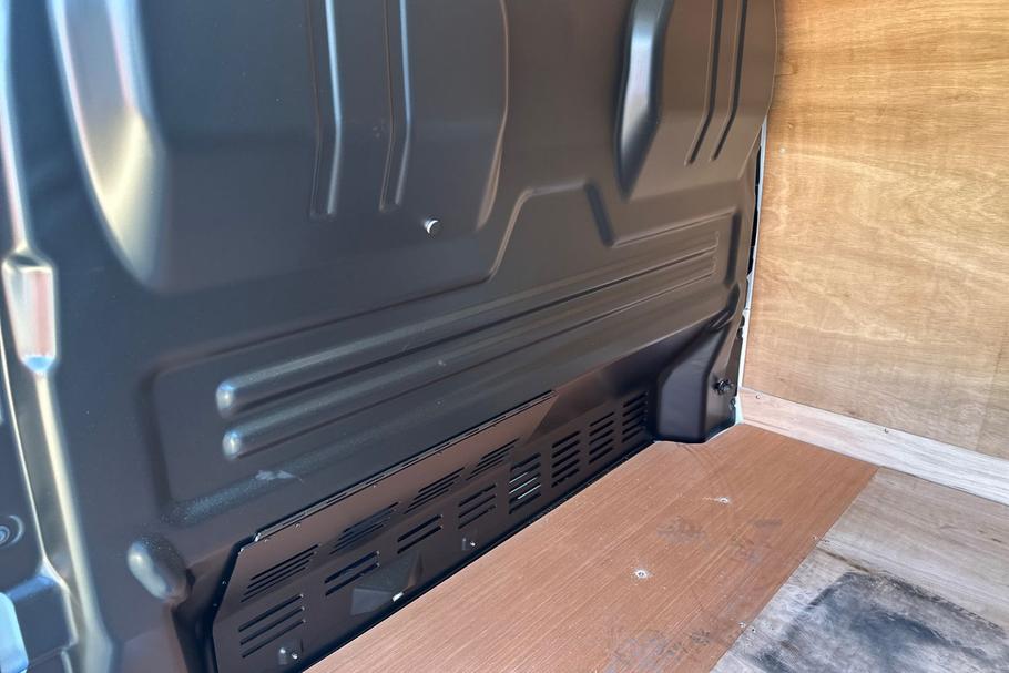 Used Ford E-TRANSIT CUSTOM HV75CDF 23