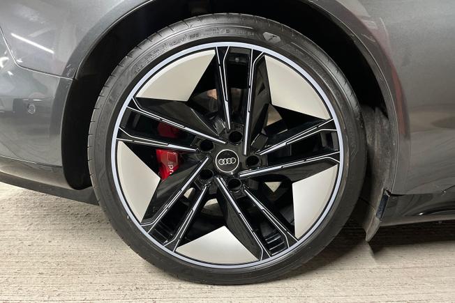 AUDI Rs E-Tron Gt Photo 5