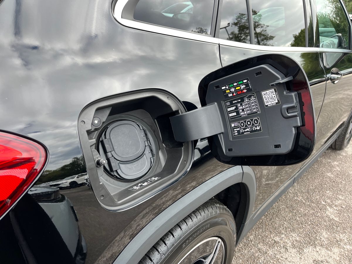 Mercedes-Benz EQA Photo 20