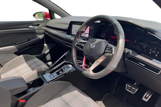 Volkswagen Golf Photo autoimg-1fdbcfe52ddcae8addb08954eca7ccbce6acb372.jpg