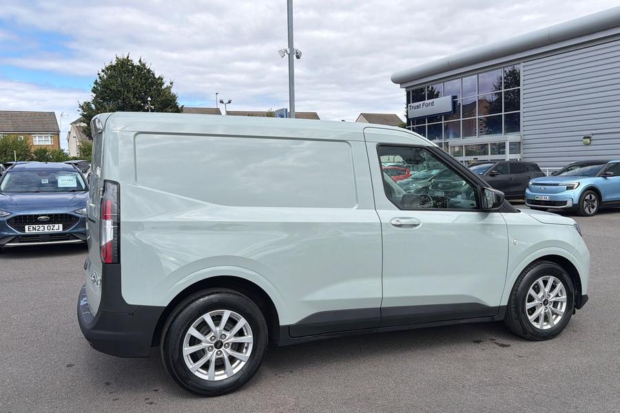 Ford TRANSIT COURIER Photo autoimg-1fe0b6a909972364a7c02ef7d3a6609659711978.jpg