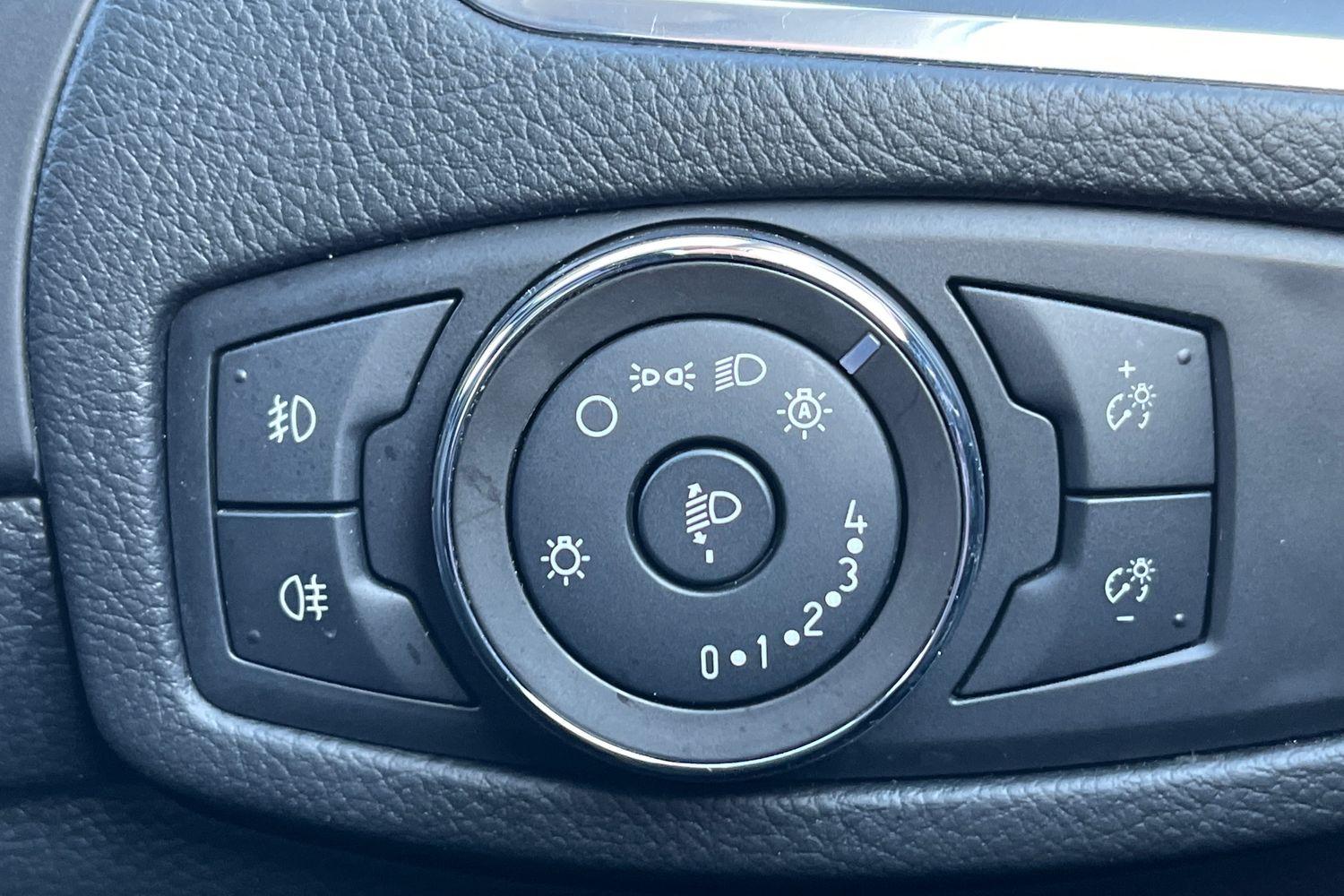 Ford GALAXY Photo 39
