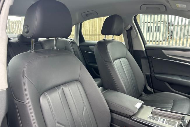 AUDI A6 Saloon Photo 40