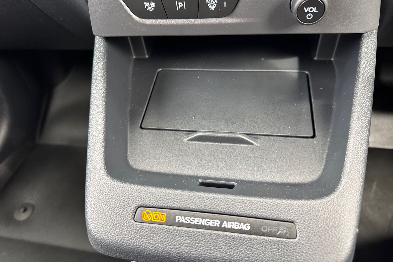 Ford E-TRANSIT COURIER Photo 34