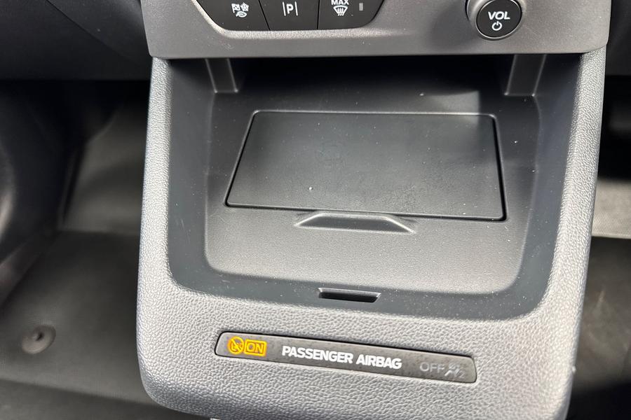 Ford E-TRANSIT COURIER Photo autoimg-1fe7286c7dcb9b41f16740cb4a574f53c12228fc.jpg