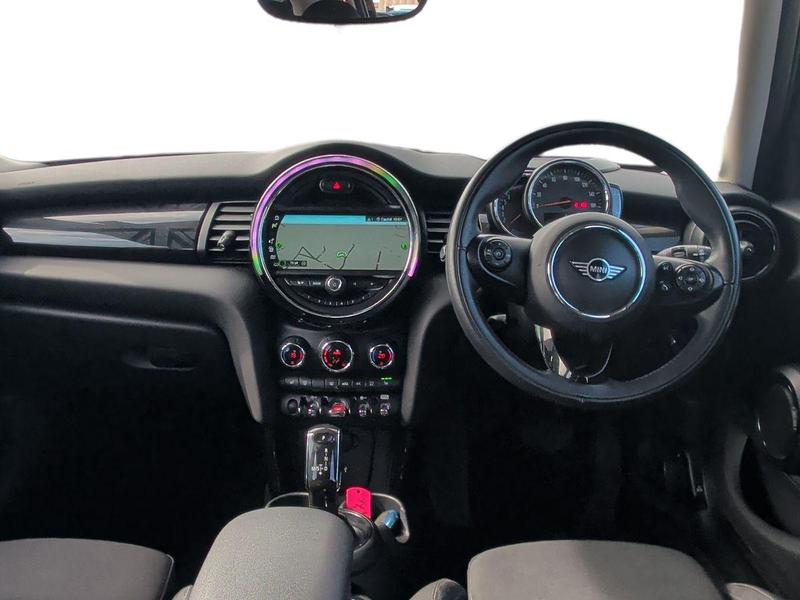 Used MINI Hatch YY68WFF 11