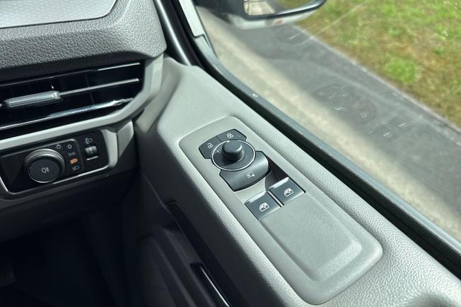 VOLKSWAGEN Transporter Photo 43