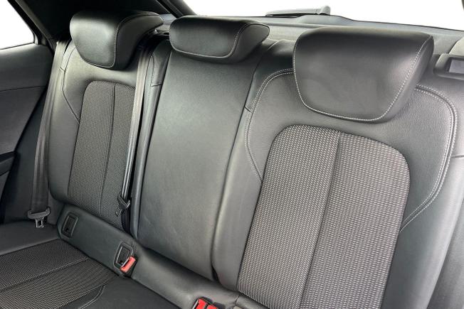 AUDI Q2 Photo 9