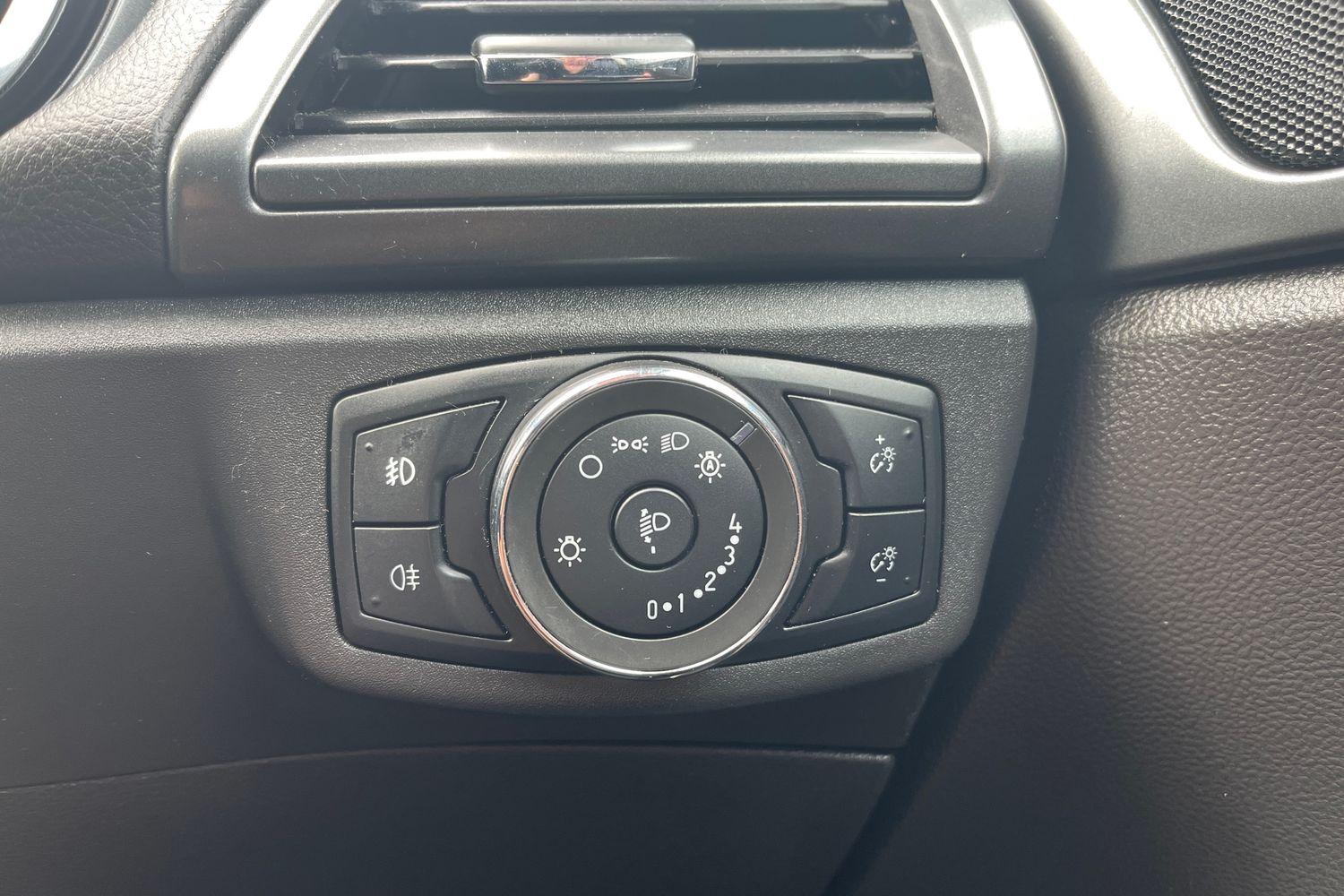 Ford MONDEO Photo 27