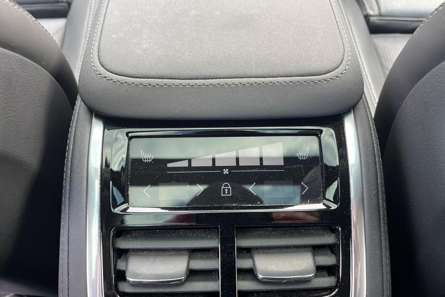 Volvo XC90 Photo autoimg-1ff92ed38dc18b94d969e2838e086322bb8396fe.jpg