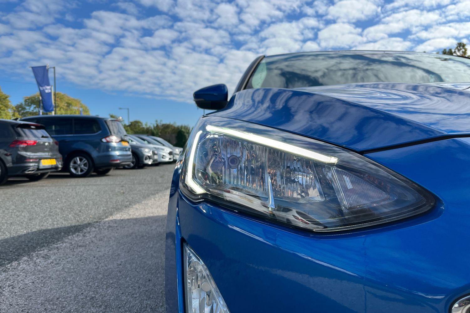 Ford FOCUS Photo 39